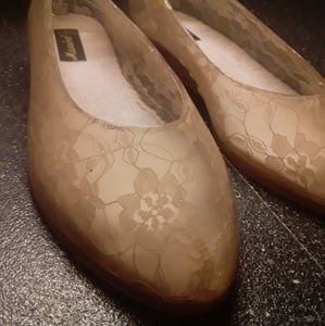 Vintage Lace Jelly Flats